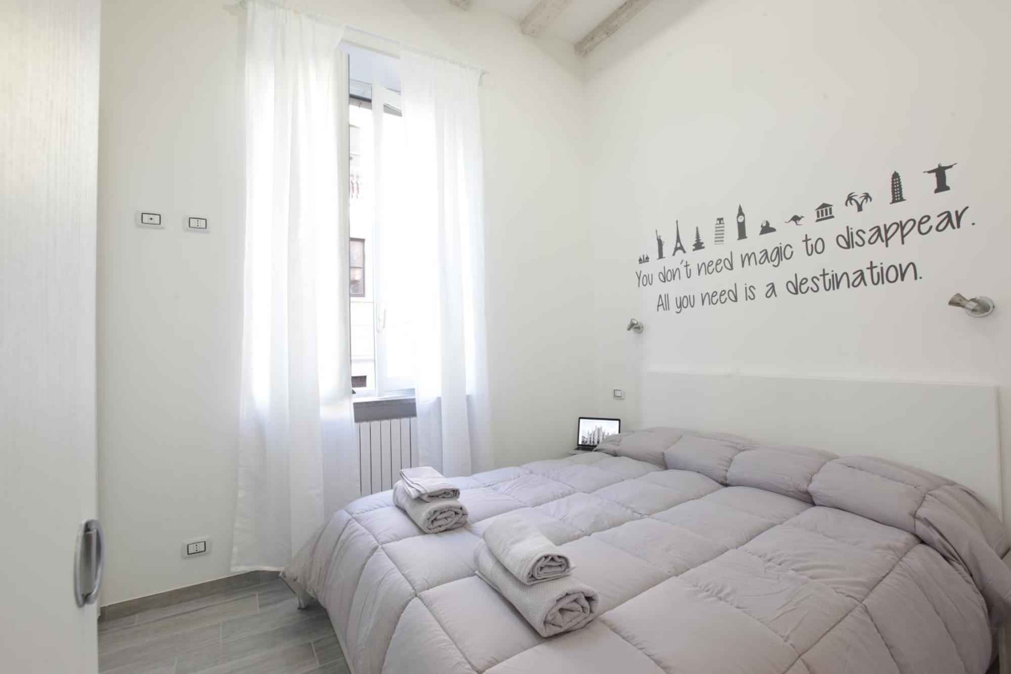Amazing Apartment In City Center With Balcony Milão Exterior foto